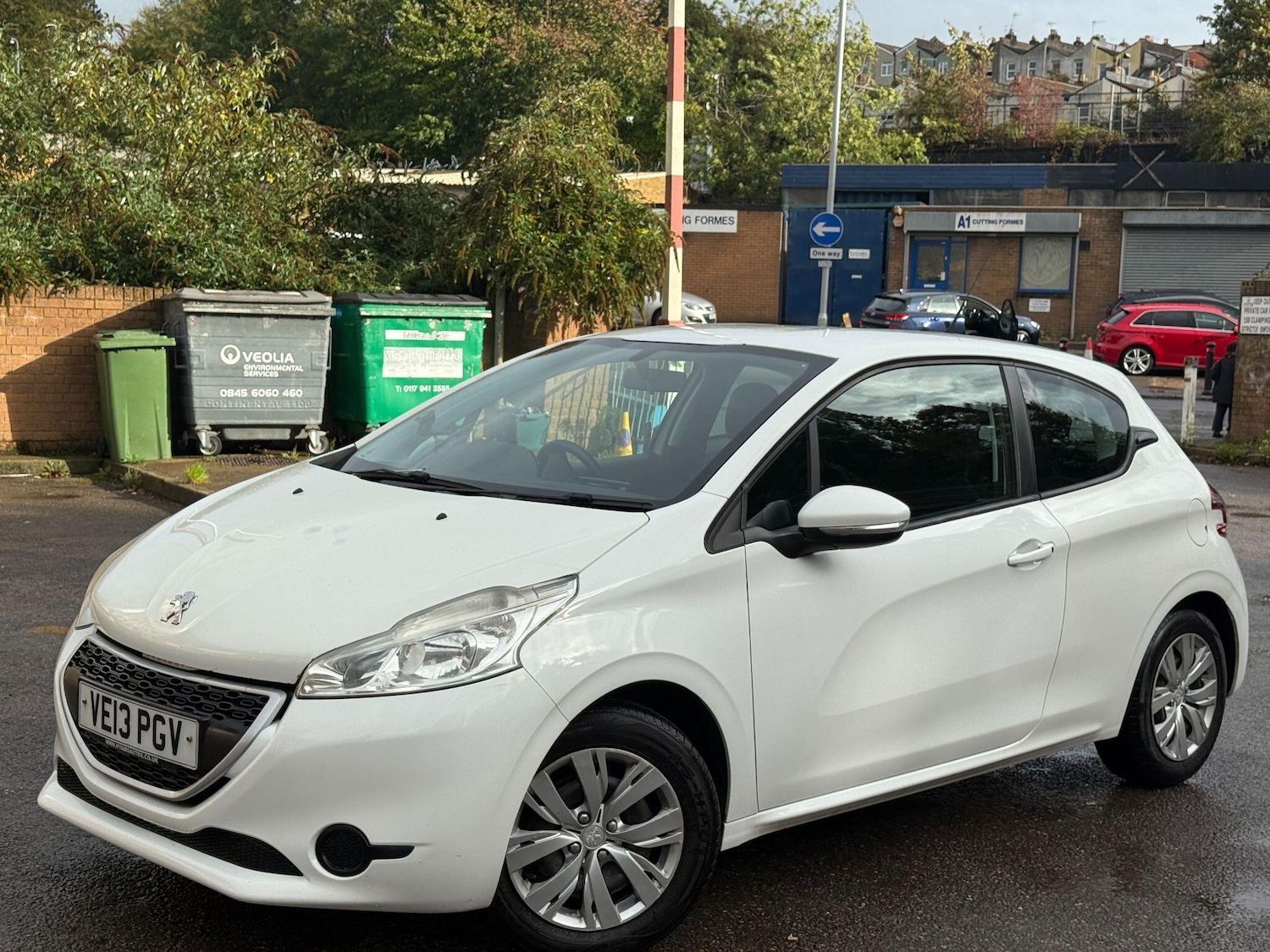 Used Peugeot 208 2013 for sale - 76166972: Photo 10