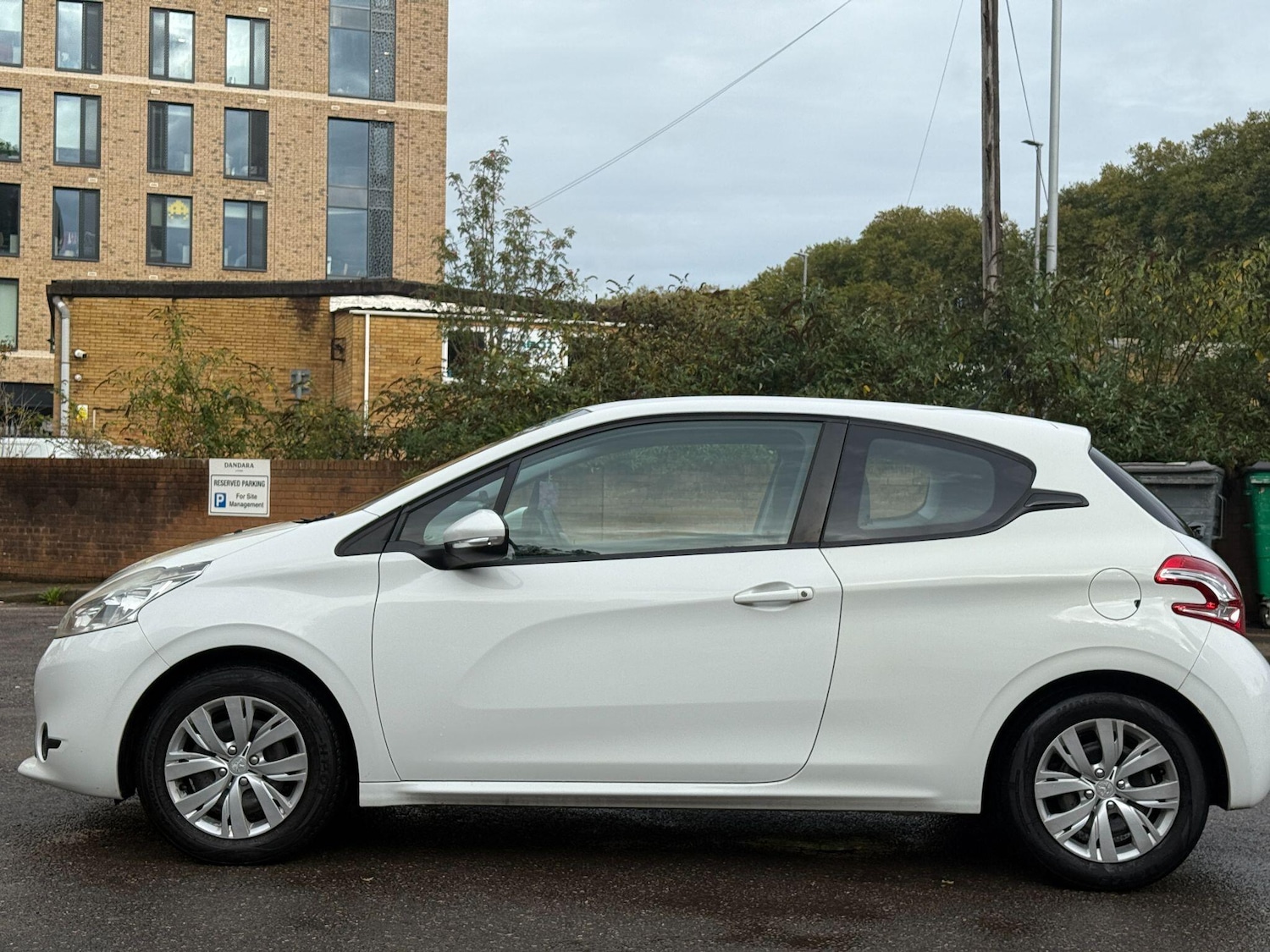 Used Peugeot 208 2013 for sale - 76166972: Photo 17