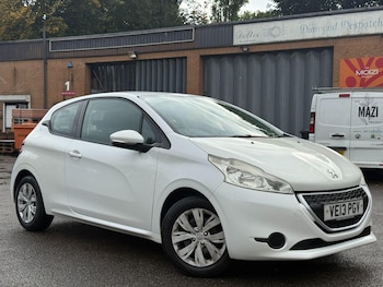 Peugeot - 208