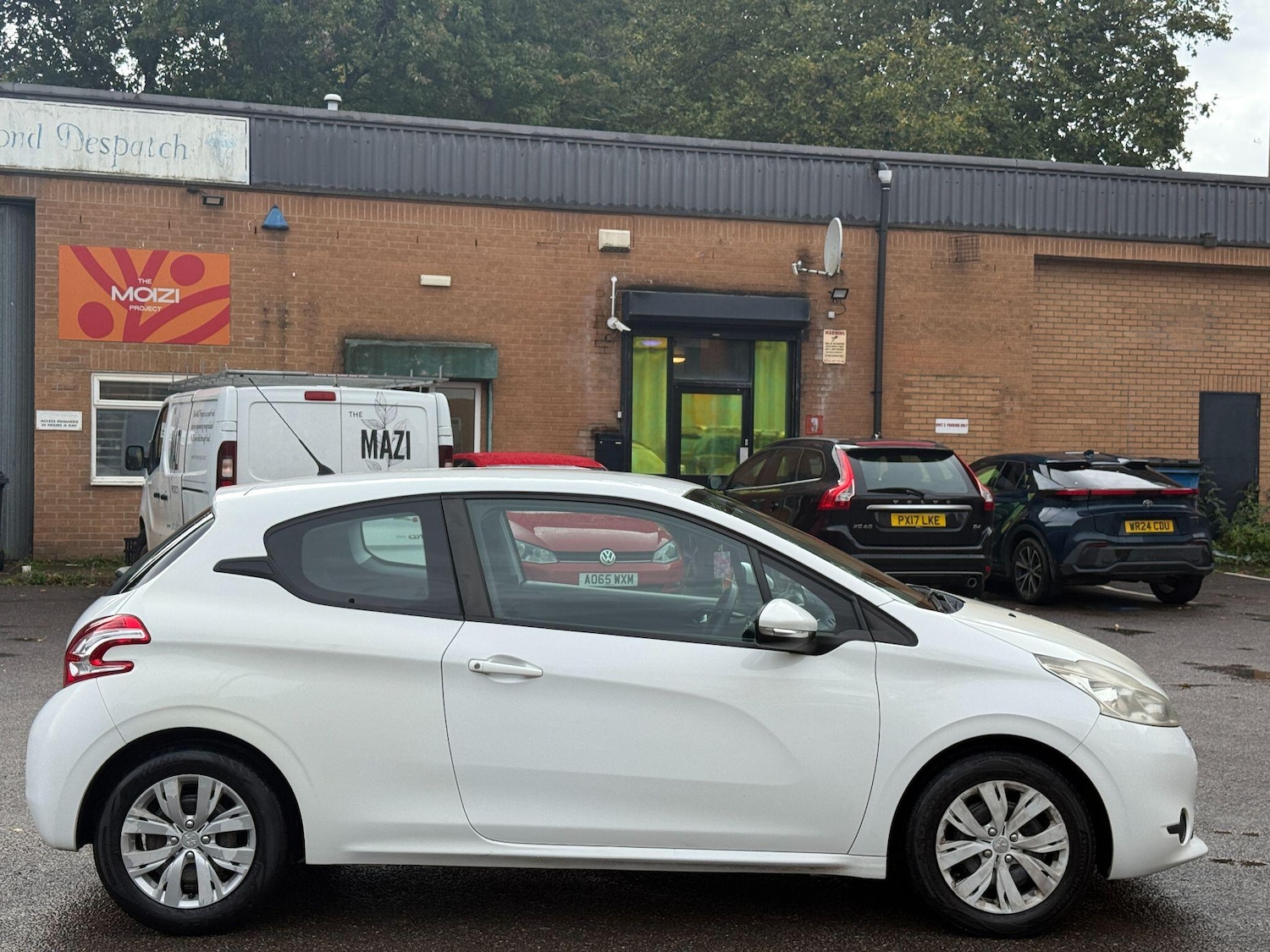 Used Peugeot 208 2013 for sale - 76166972: Photo 21
