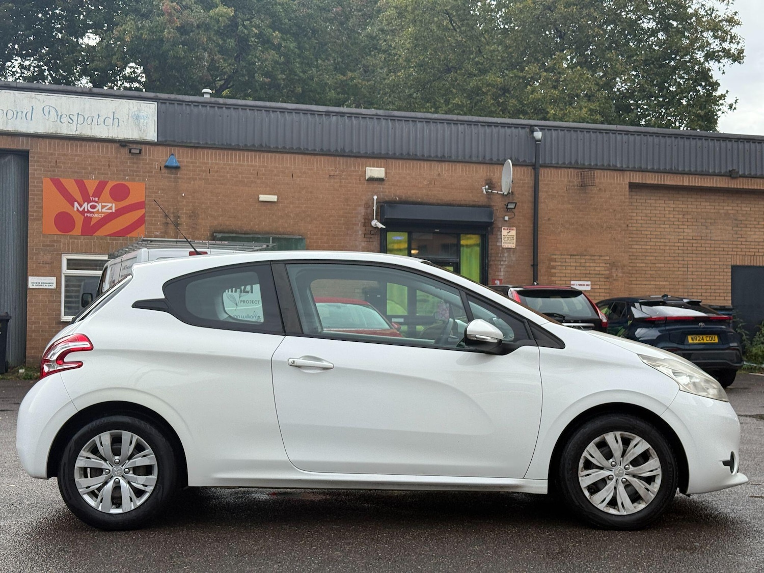 Used Peugeot 208 2013 for sale - 76166972: Photo 22
