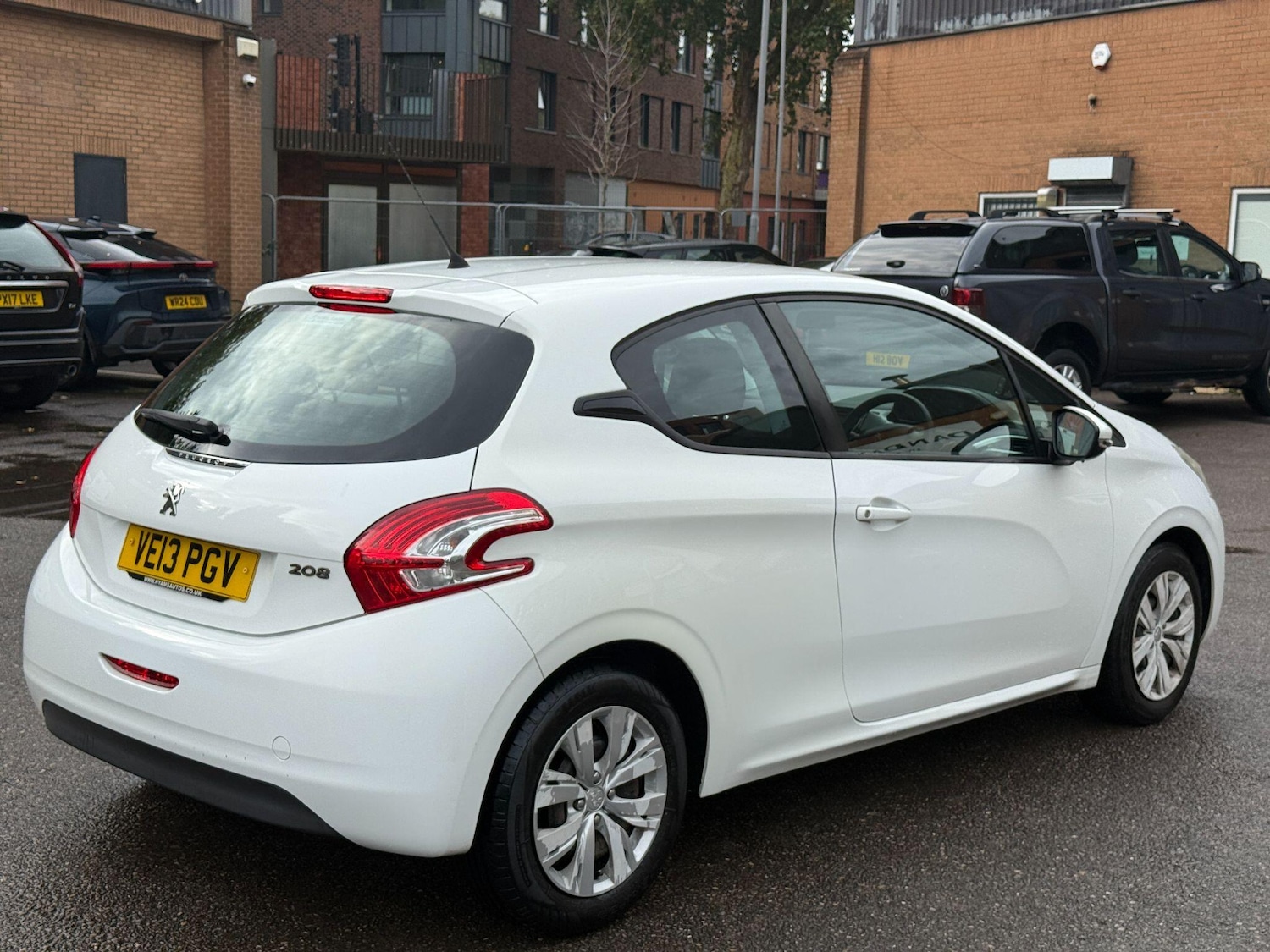 Used Peugeot 208 2013 for sale - 76166972: Photo 26