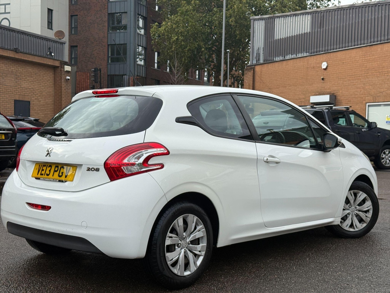 Used Peugeot 208 2013 for sale - 76166972: Photo 29