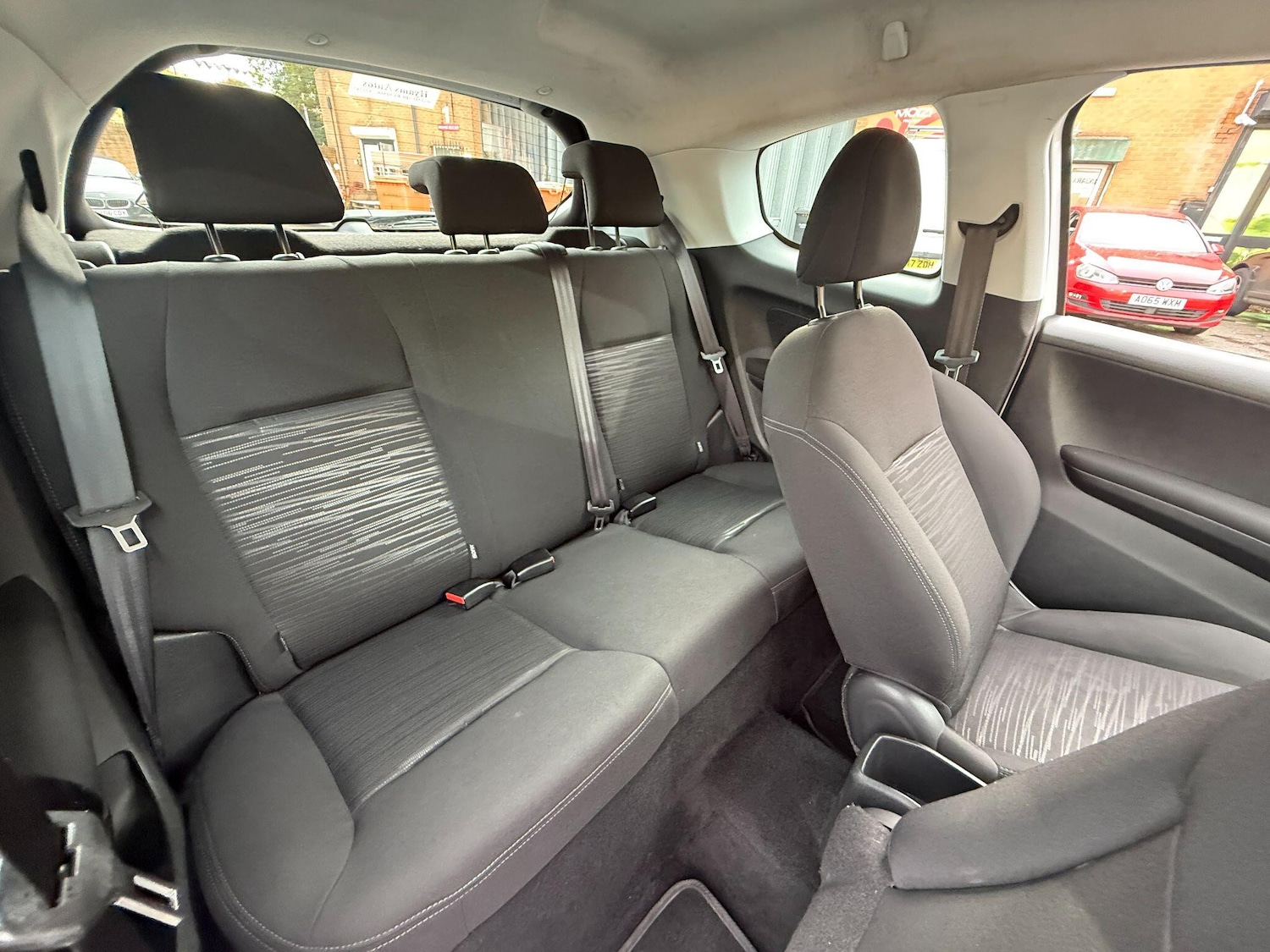 Used Peugeot 208 2013 for sale - 76166972: Photo 37