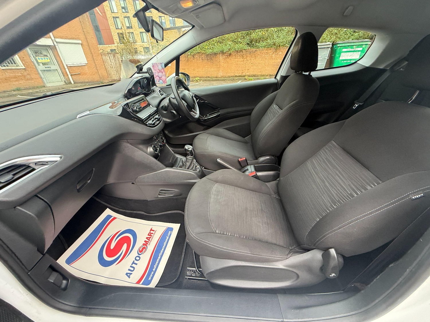 Used Peugeot 208 2013 for sale - 76166972: Photo 49