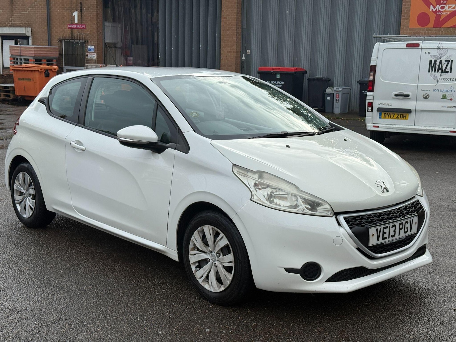 Used Peugeot 208 2013 for sale - 76166972: Photo 5