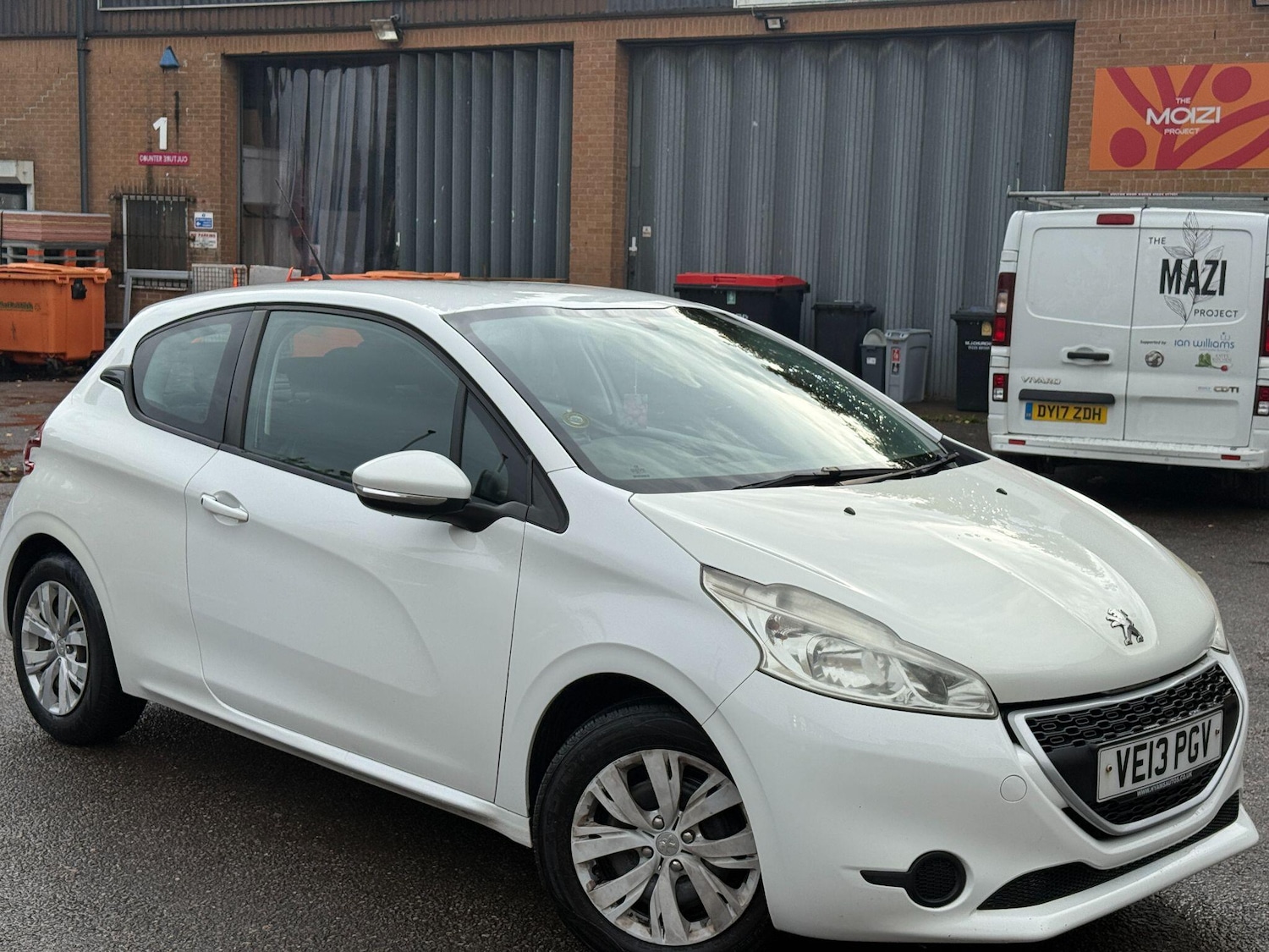 Used Peugeot 208 2013 for sale - 76166972: Photo 7