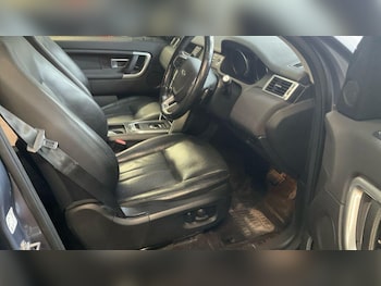 Used Land Rover Discovery Sport 2018 for sale - 76765132: Photo