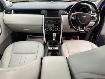 Used Land Rover Discovery Sport 2019 for sale - 79132651: Photo
