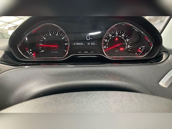 Used Peugeot 208 2015 for sale - 78759212: Photo