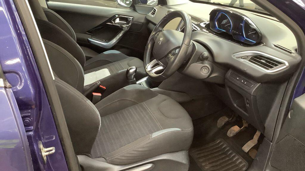 Used Peugeot 208 2013 for sale - 76633529: Photo 9