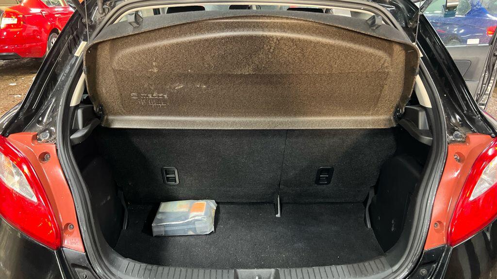 Used Mazda Mazda2 2010 for sale - 77029347: Photo 13