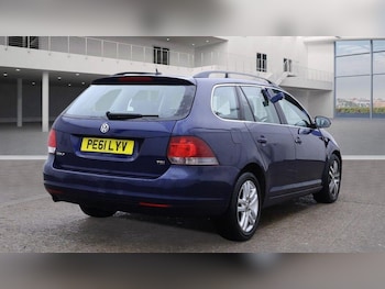 Used Volkswagen Golf 2011 for sale - 77016373: Photo