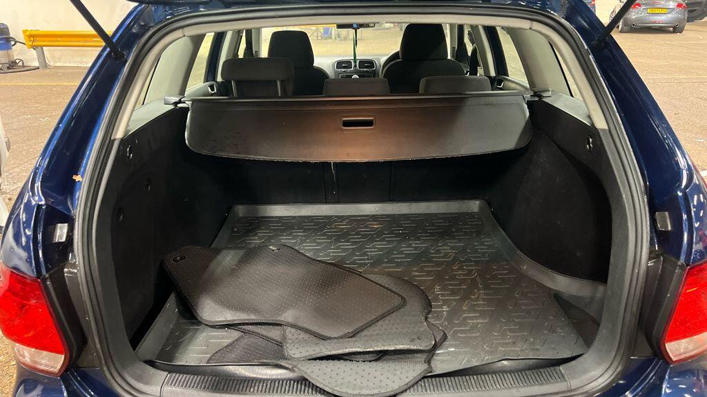 Used Volkswagen Golf 2011 for sale - 77016373: Photo 7