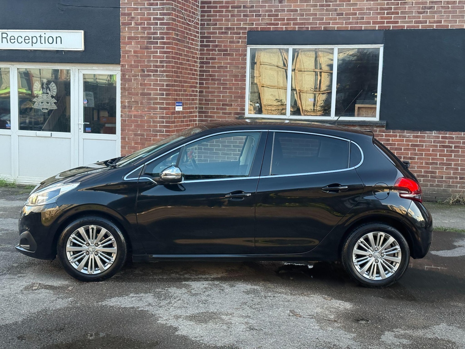 Used Peugeot 208 for sale - 76990479: Photo 24