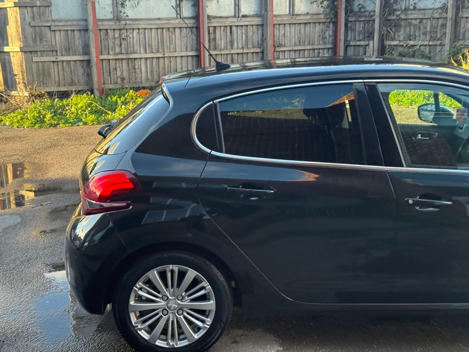 Used Peugeot 208 for sale - 76990479: Photo 26