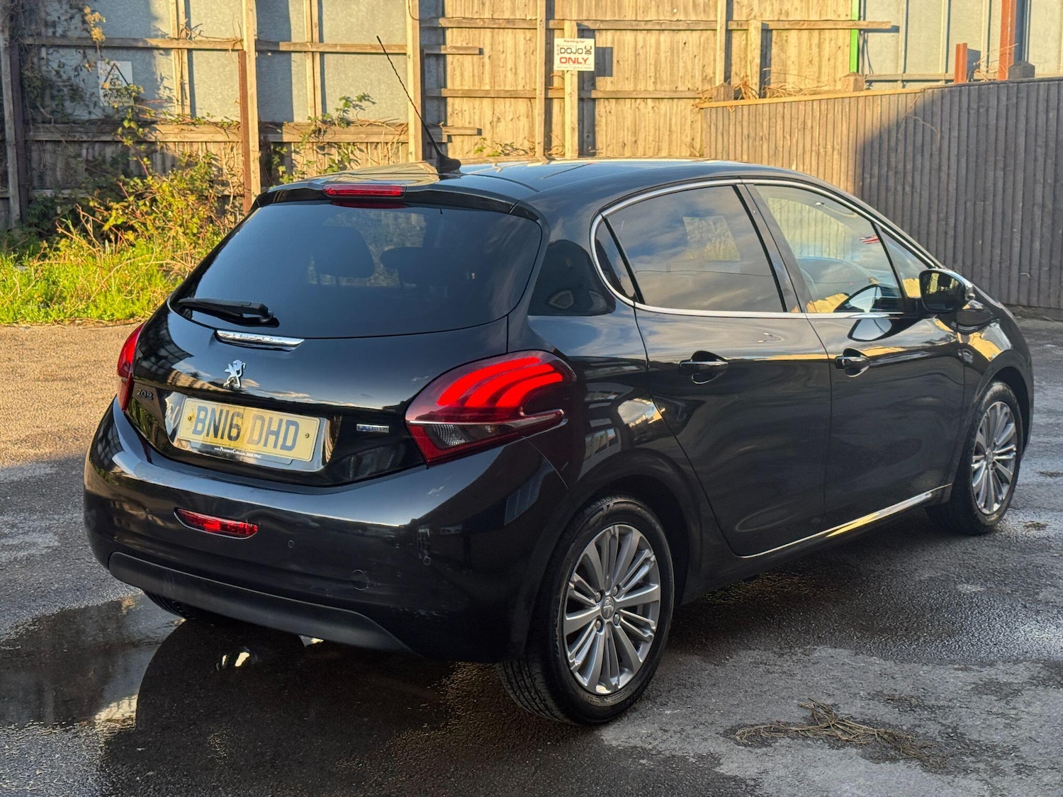 Used Peugeot 208 for sale - 76990479: Photo 36
