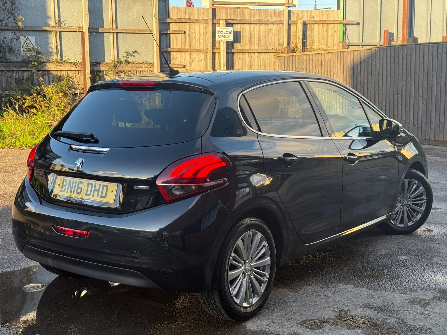 Used Peugeot 208 for sale - 76990479: Photo 38