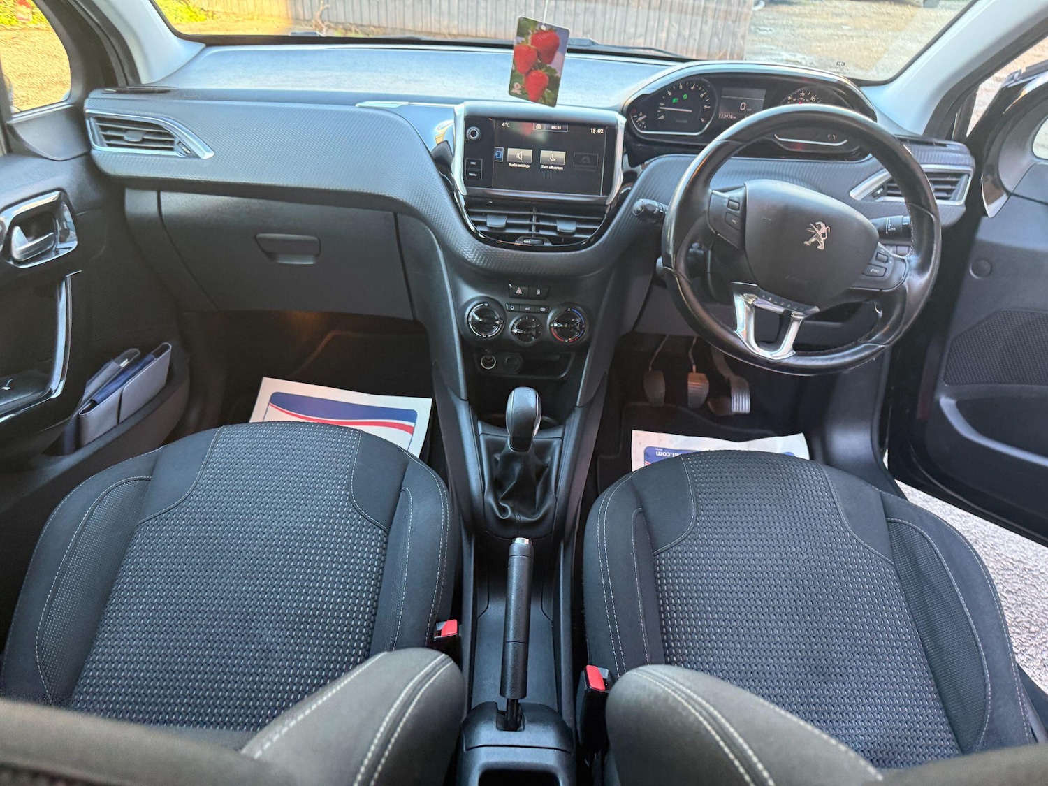 Used Peugeot 208 for sale - 76990479: Photo 42