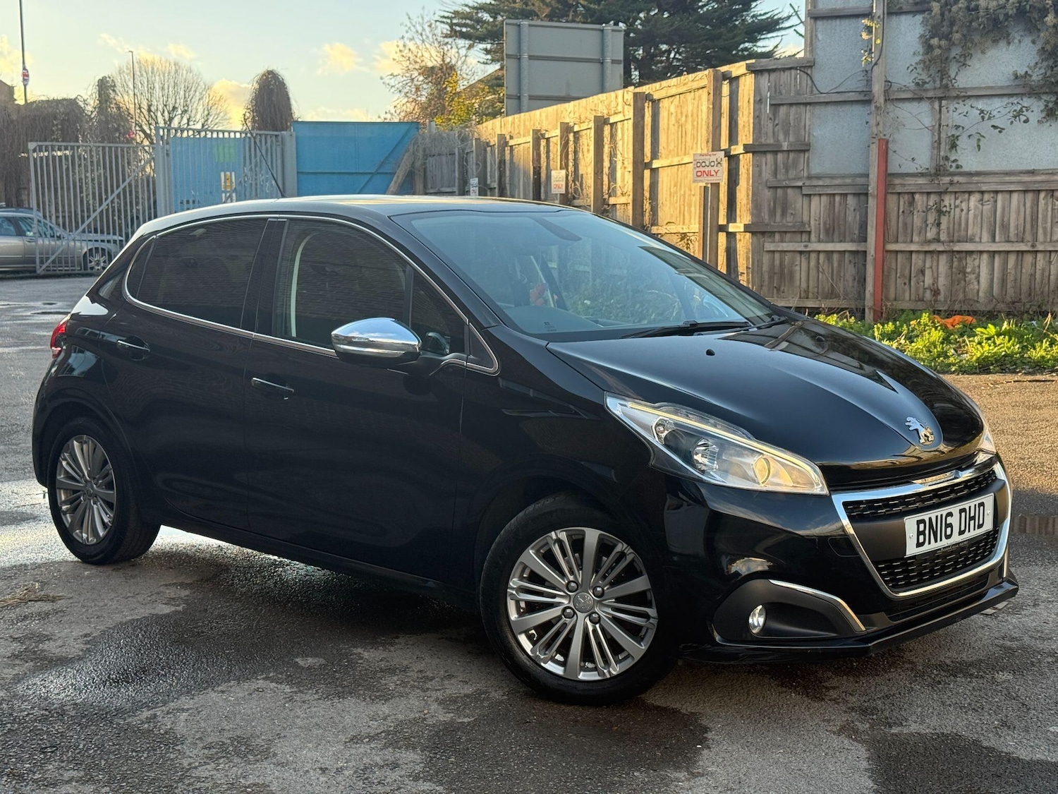 Used Peugeot 208 for sale - 76990479: Photo 8