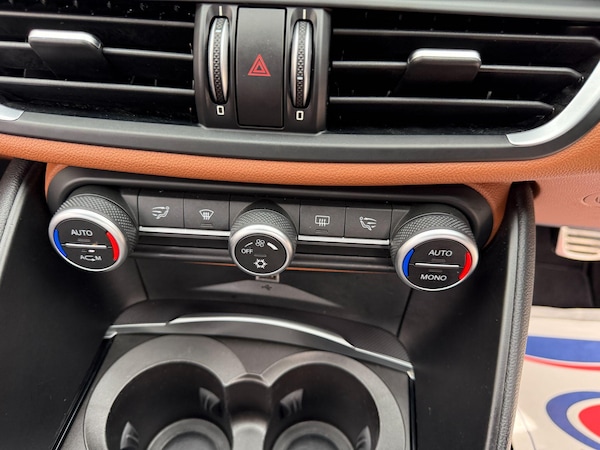 Used Alfa Romeo Giulia 2017 for sale - 76152673: Photo 25