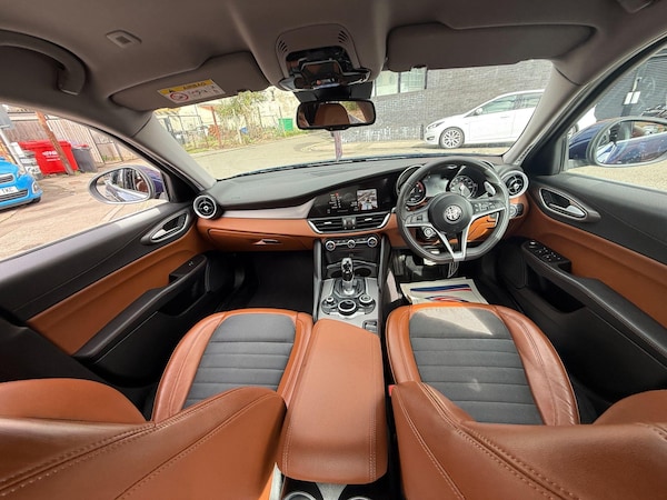 Used Alfa Romeo Giulia 2017 for sale - 76152673: Photo 27
