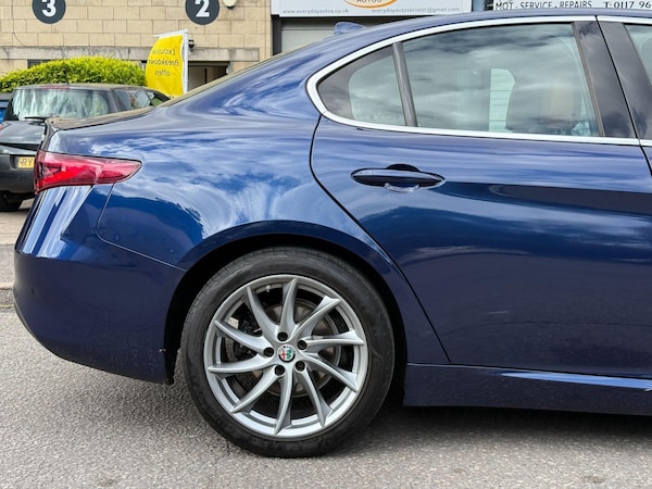 Used Alfa Romeo Giulia 2017 for sale - 76152673: Photo 38
