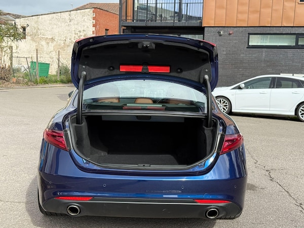 Used Alfa Romeo Giulia 2017 for sale - 76152673: Photo 46