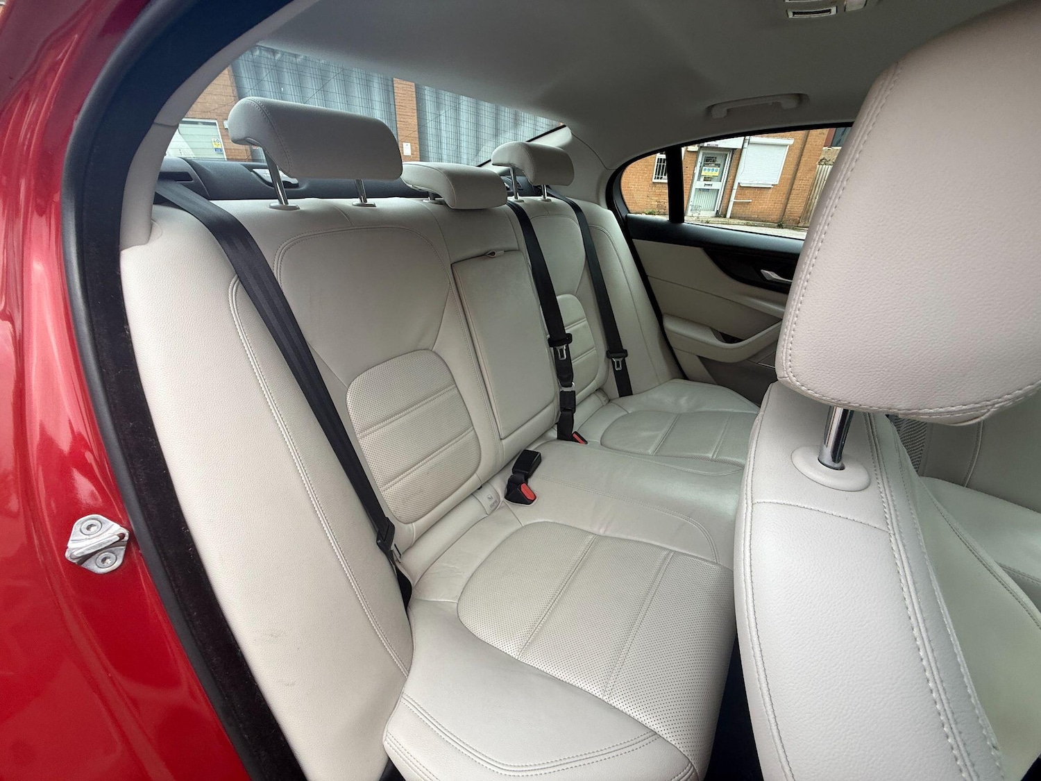 Used Jaguar XE 2020 for sale - 76389332: Photo 20