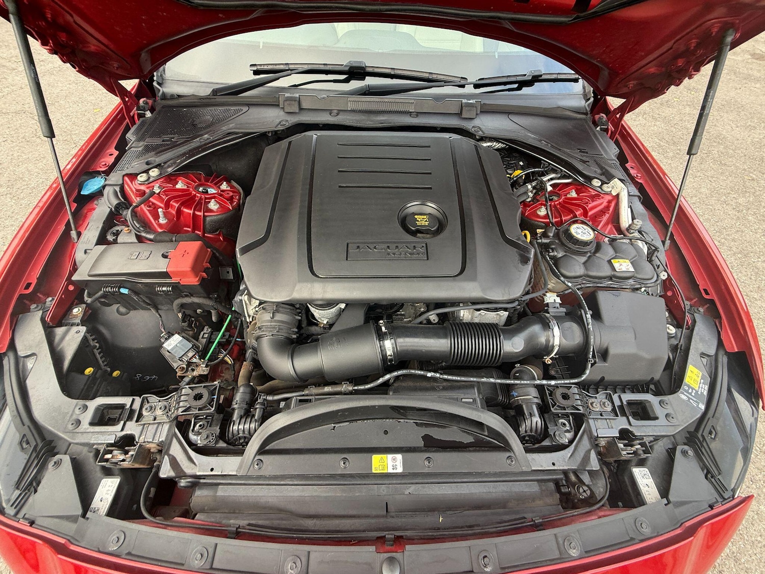 Used Jaguar XE 2020 for sale - 76389332: Photo 26