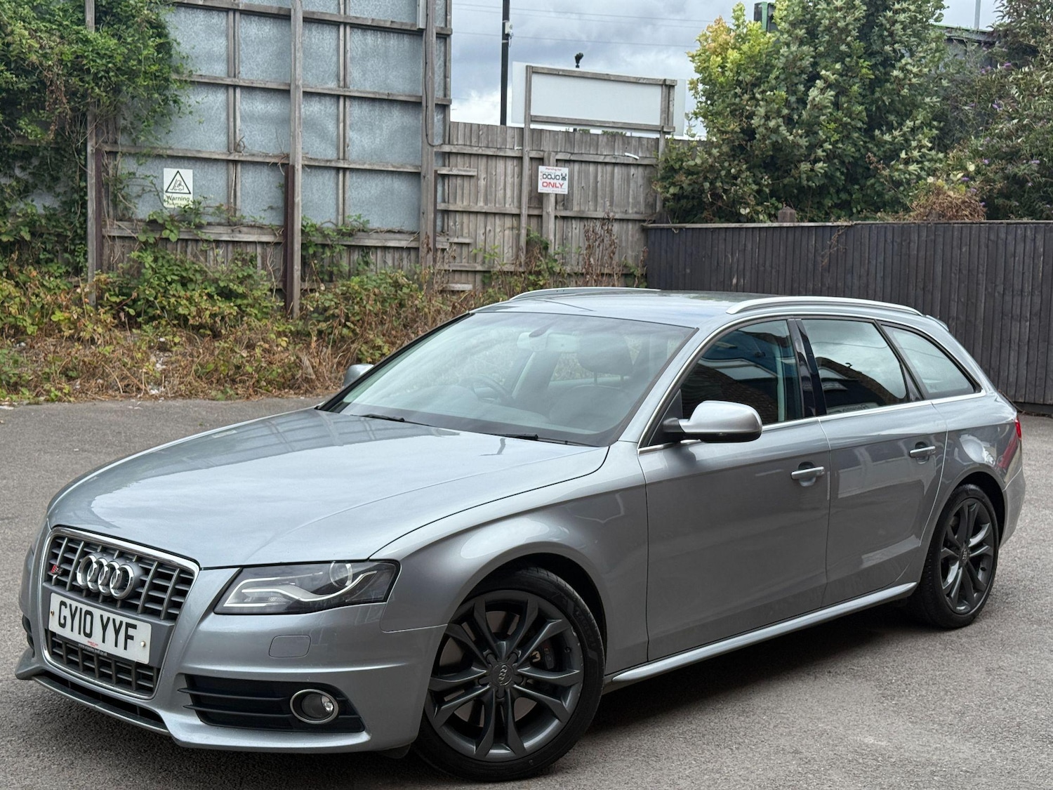 Used Audi S4 Avant 2010 for sale - 76151464: Photo 10