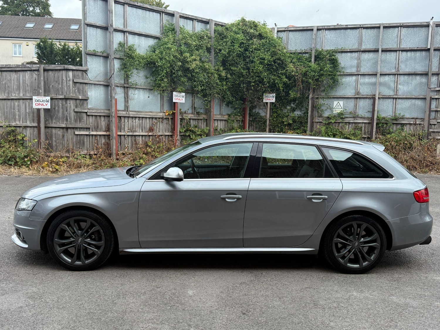 Used Audi S4 Avant 2010 for sale - 76151464: Photo 16