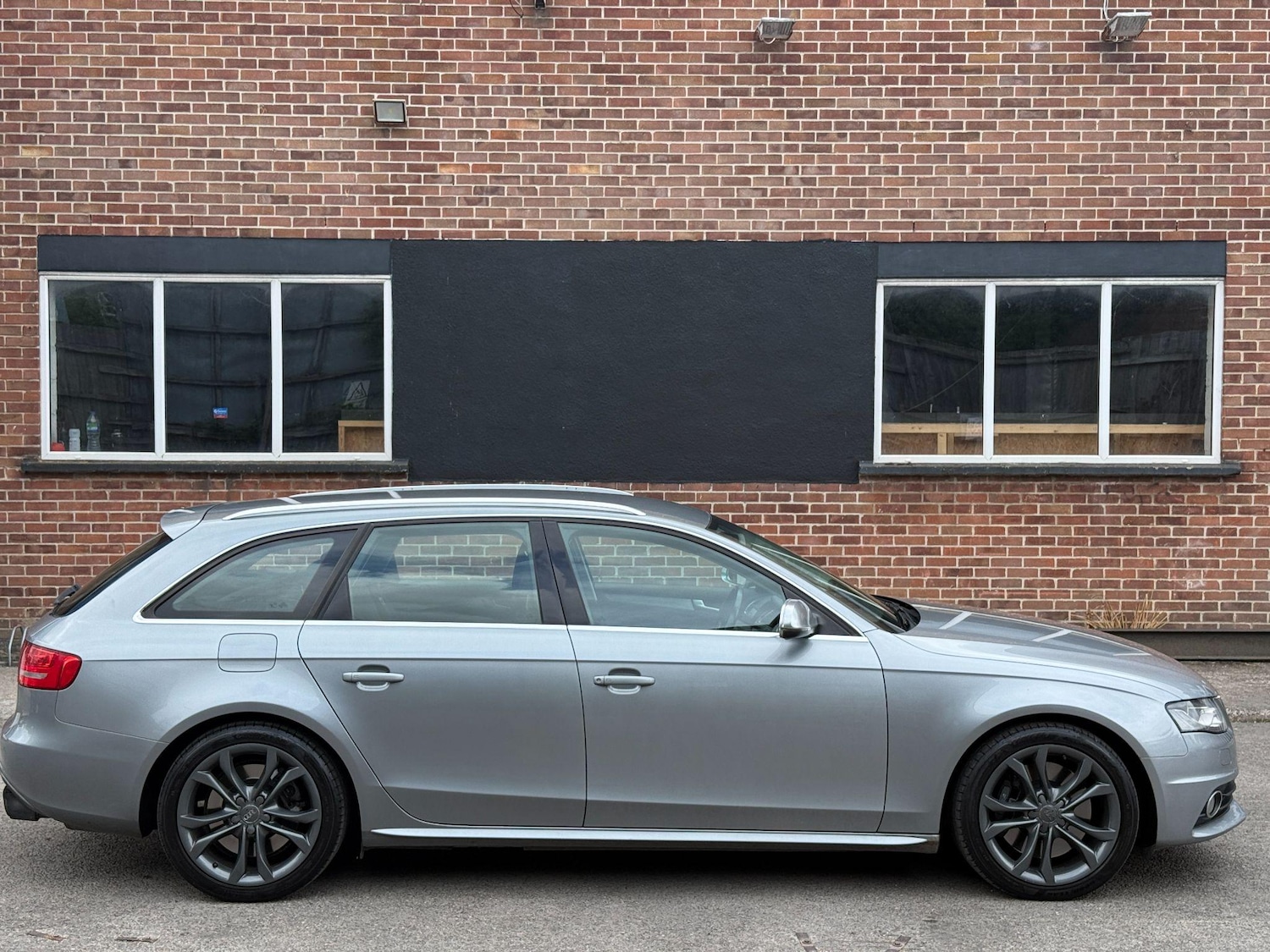 Used Audi S4 Avant 2010 for sale - 76151464: Photo 21