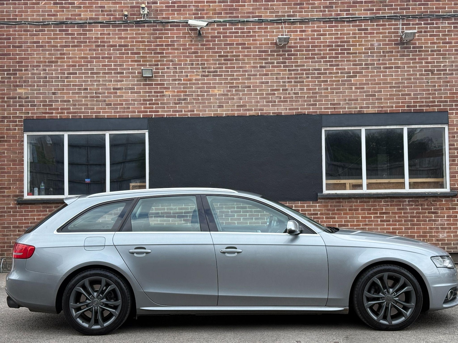 Used Audi S4 Avant 2010 for sale - 76151464: Photo 22