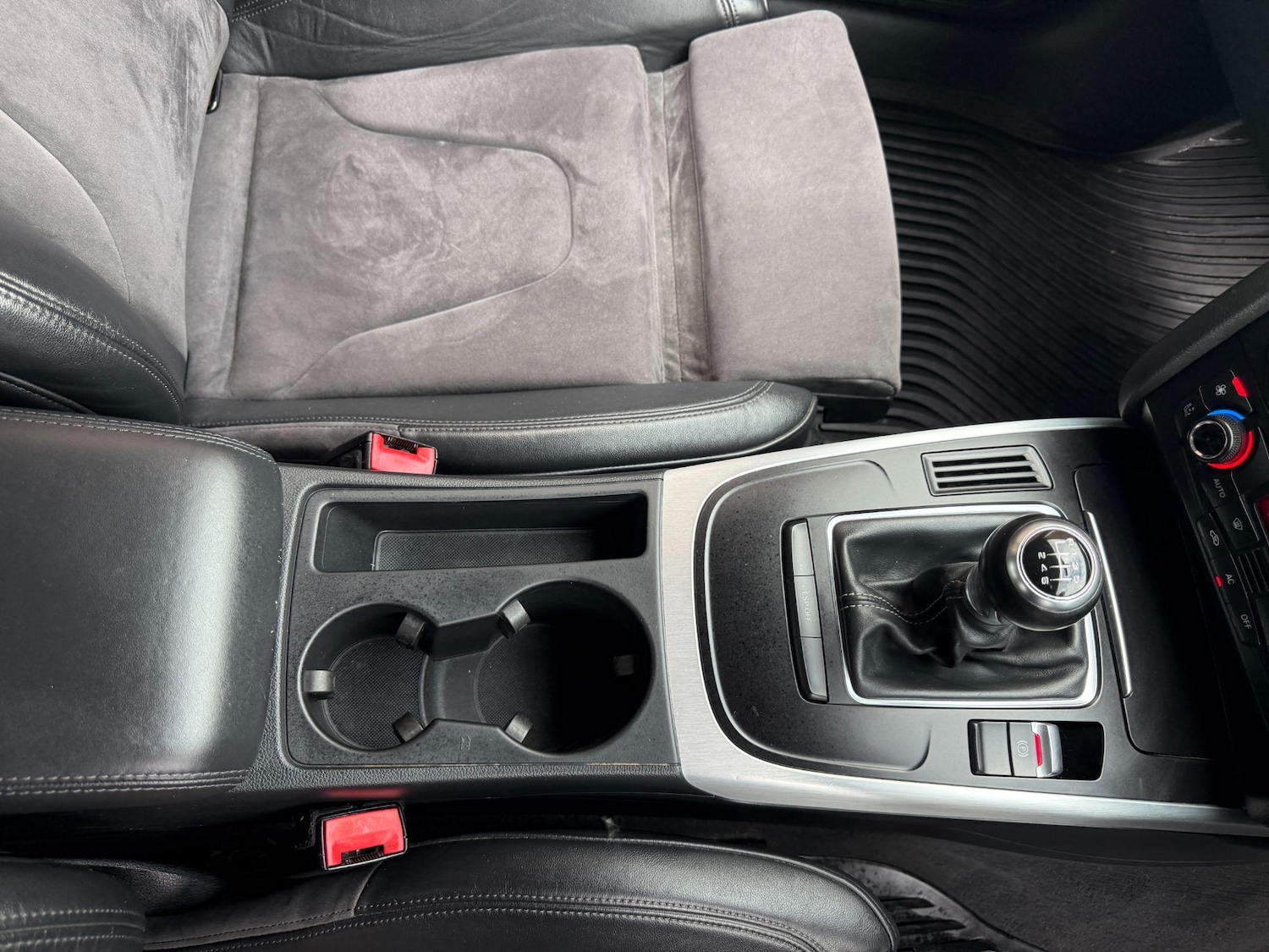 Used Audi S4 Avant 2010 for sale - 76151464: Photo 30