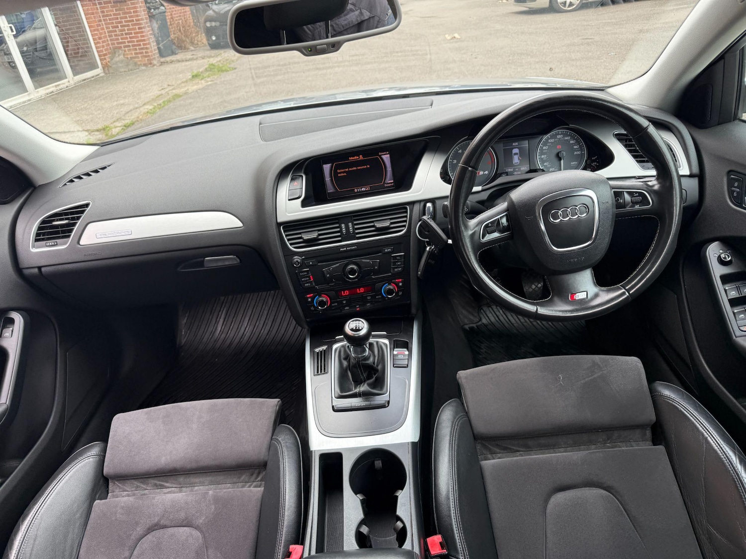 Used Audi S4 Avant 2010 for sale - 76151464: Photo 32