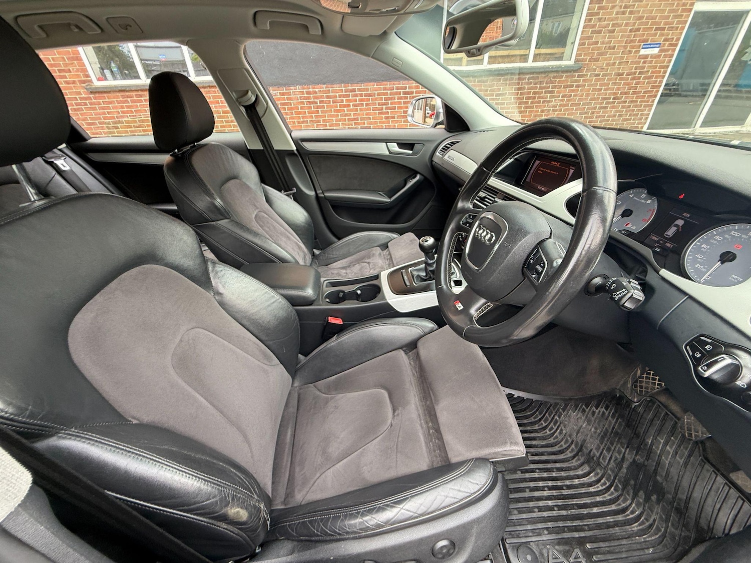 Used Audi S4 Avant 2010 for sale - 76151464: Photo 33