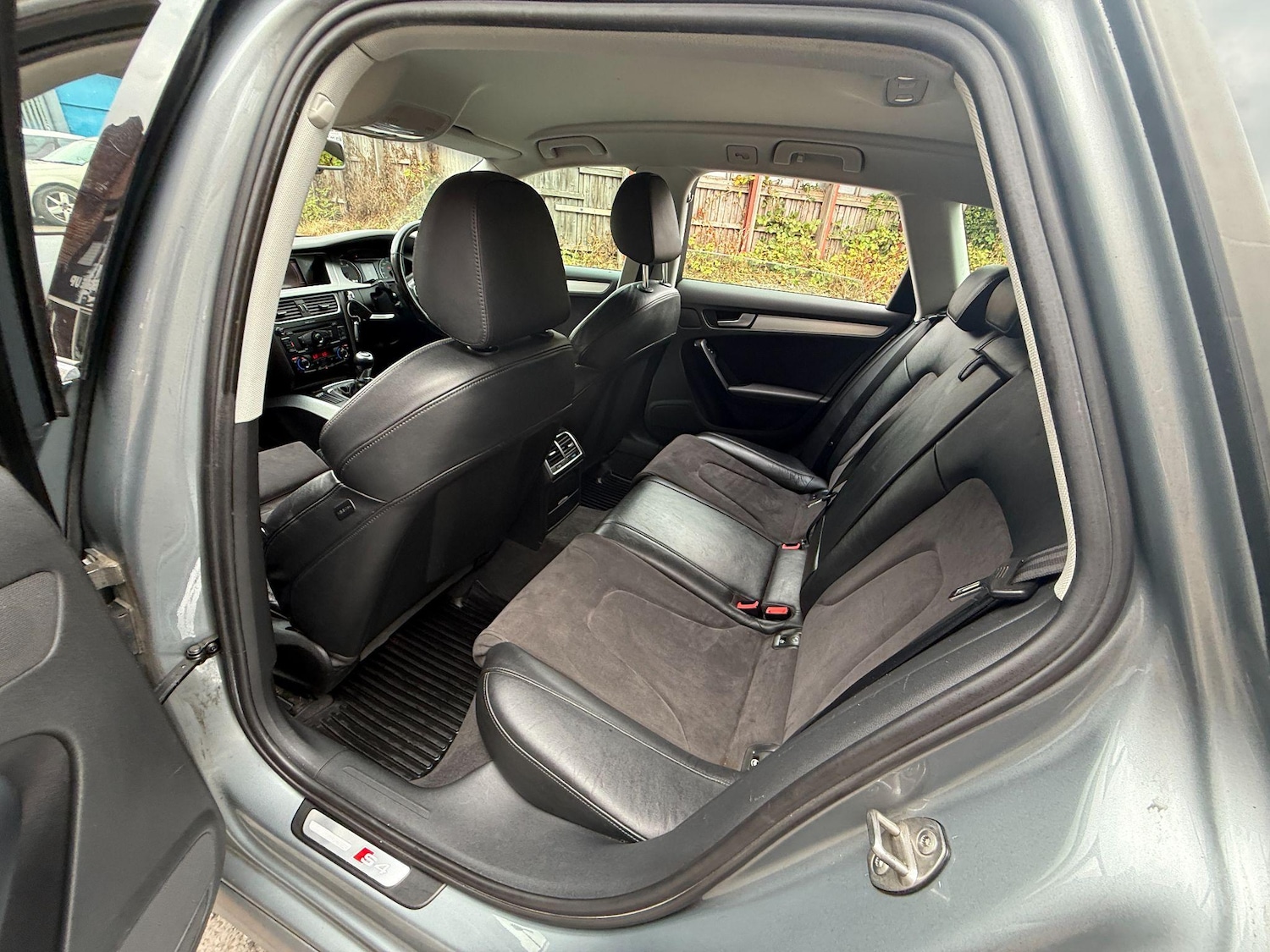 Used Audi S4 Avant 2010 for sale - 76151464: Photo 37