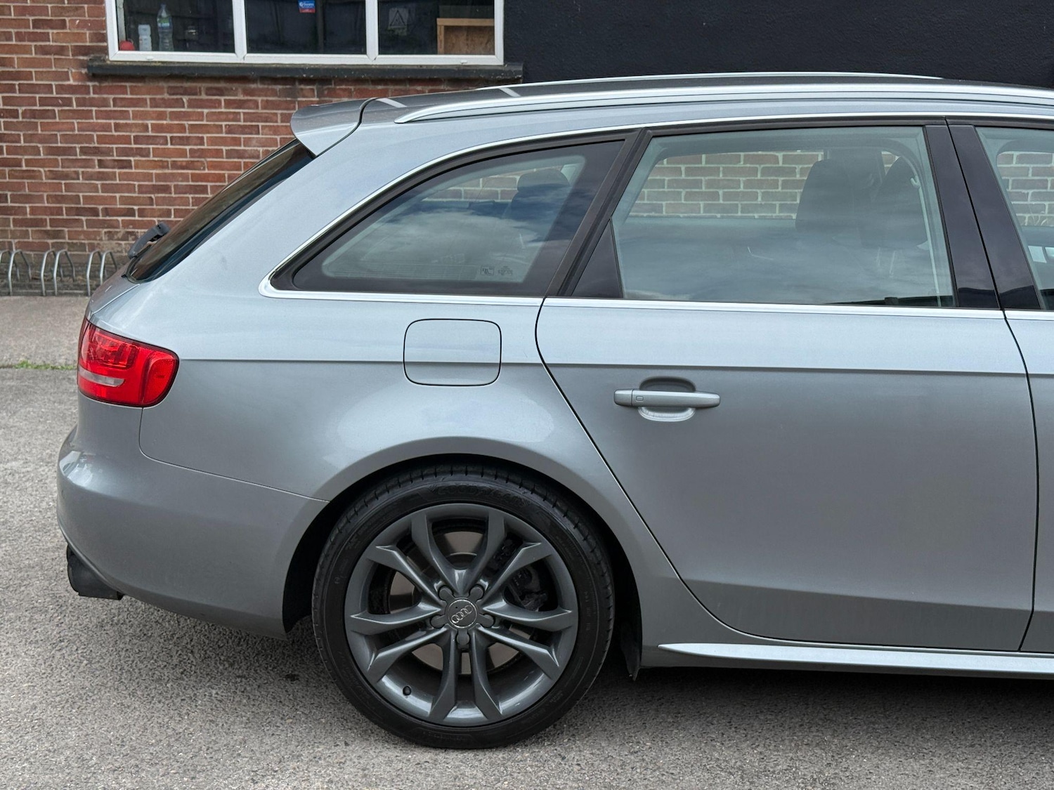 Used Audi S4 Avant 2010 for sale - 76151464: Photo 41