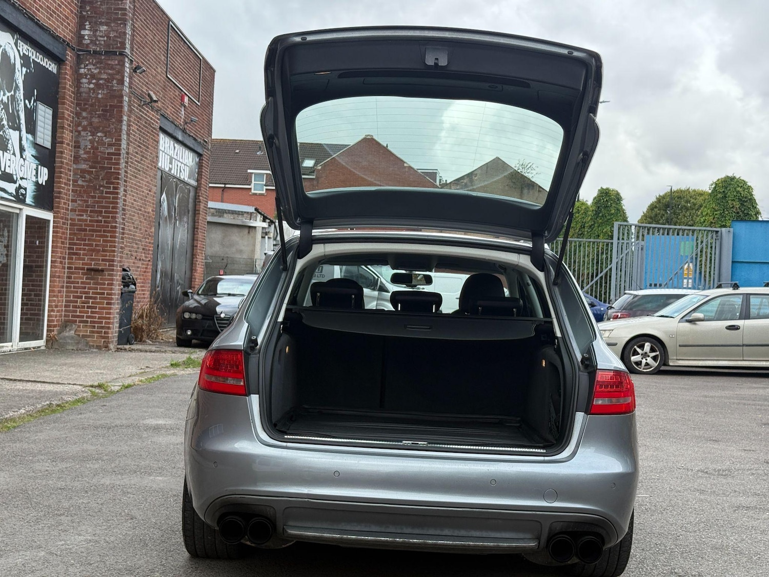 Used Audi S4 Avant 2010 for sale - 76151464: Photo 52