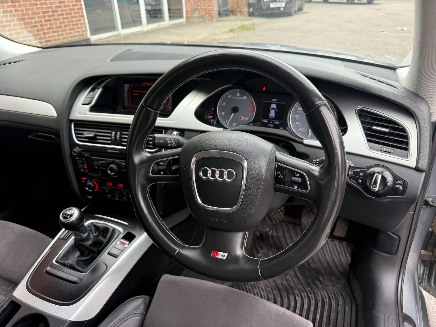 Used Audi S4 Avant 2010 for sale - 76151464: Photo 53