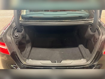 Used Jaguar XE 2019 for sale - 78771432: Photo