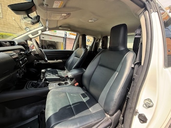 Used Toyota Hilux 2021 for sale - 79292438: Photo