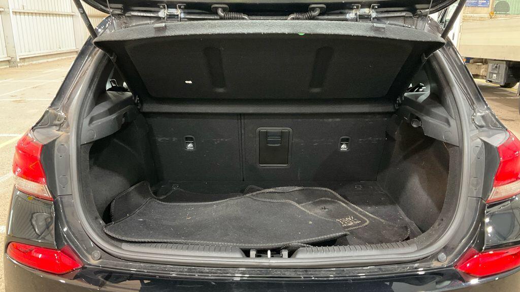 Used Hyundai i30 2017 for sale - 77120080: Photo 10