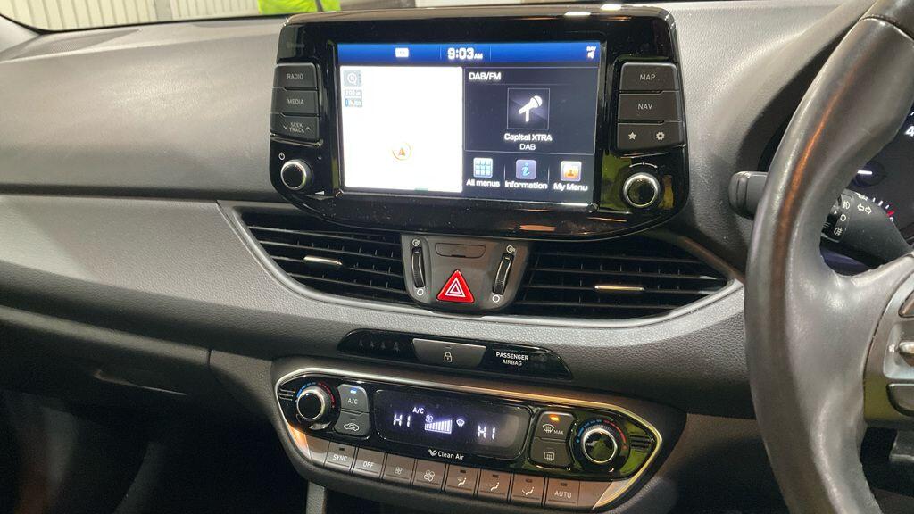 Used Hyundai i30 2017 for sale - 77120080: Photo 2