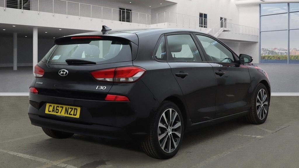 Used Hyundai i30 2017 for sale - 77120080: Photo 6