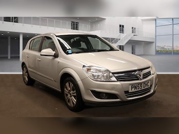 Vauxhall - Astra