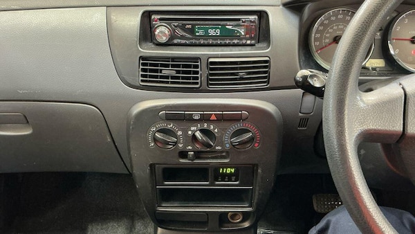Used Daihatsu Charade 2004 for sale - 76260052: Photo 11