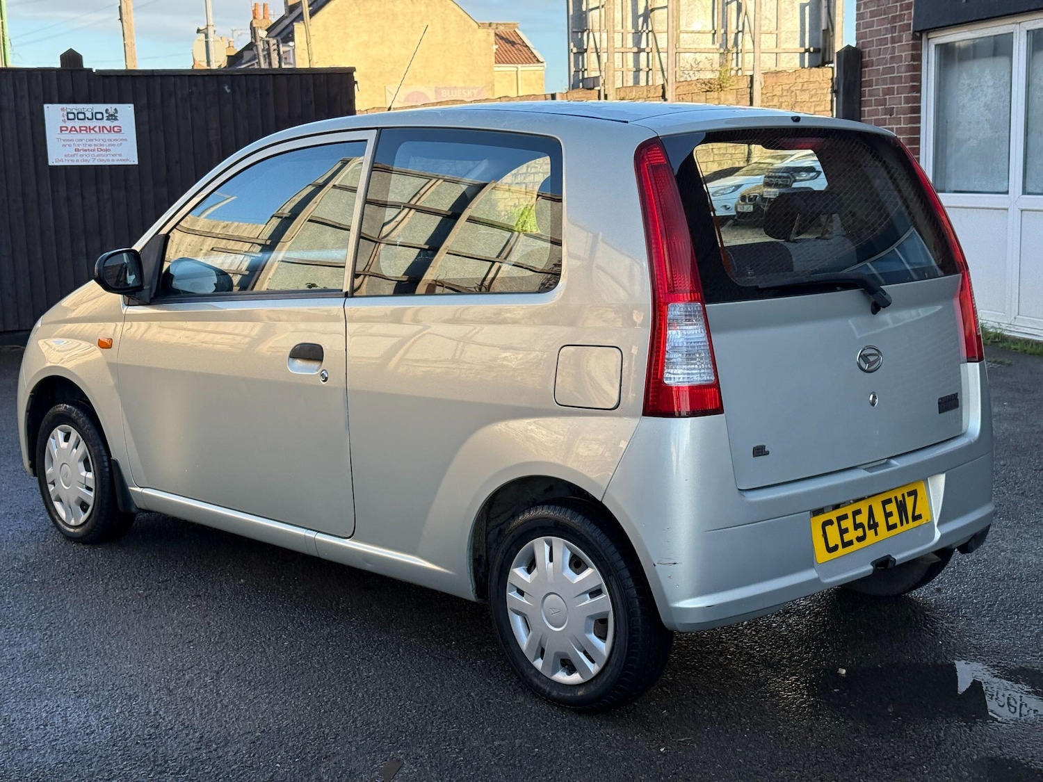 Used Daihatsu Charade 2004 for sale - 76260052: Photo 4