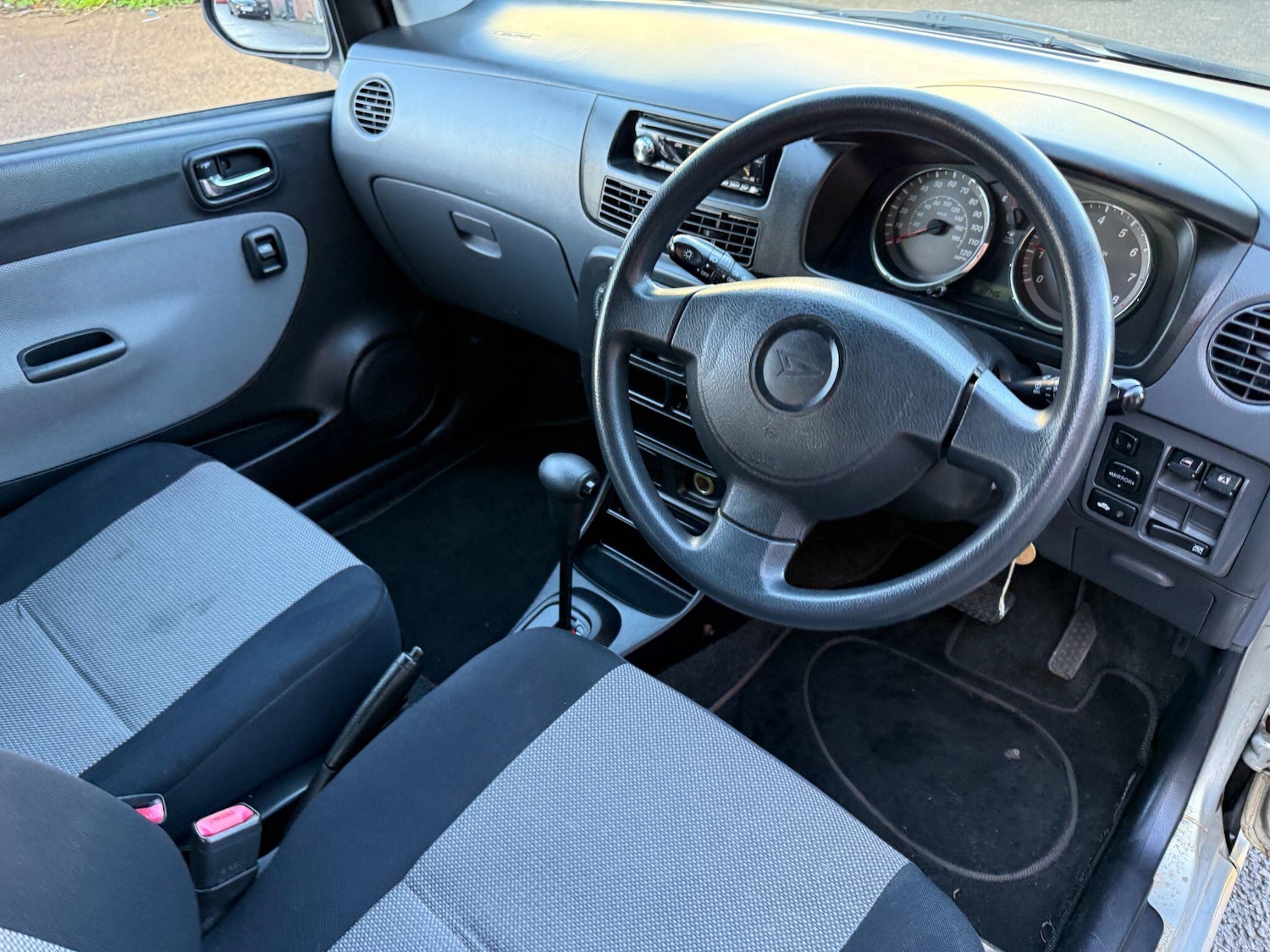 Used Daihatsu Charade 2004 for sale - 76260052: Photo 40